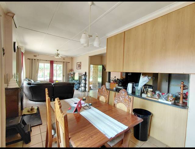 3 BEDROOM FREESTANDING FOR SALE IN MOREGLOED